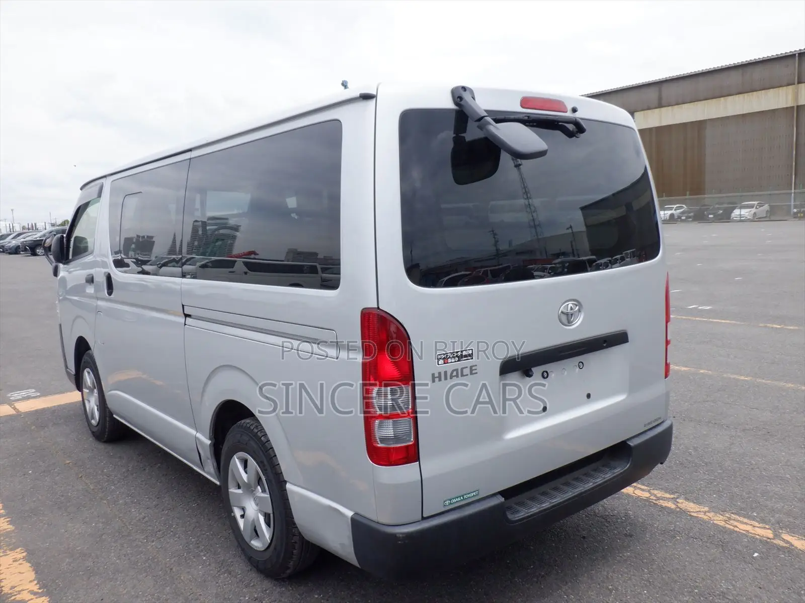 Toyota HiAce 2021 Silver
