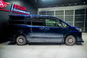 Toyota Noah 2021 Blue