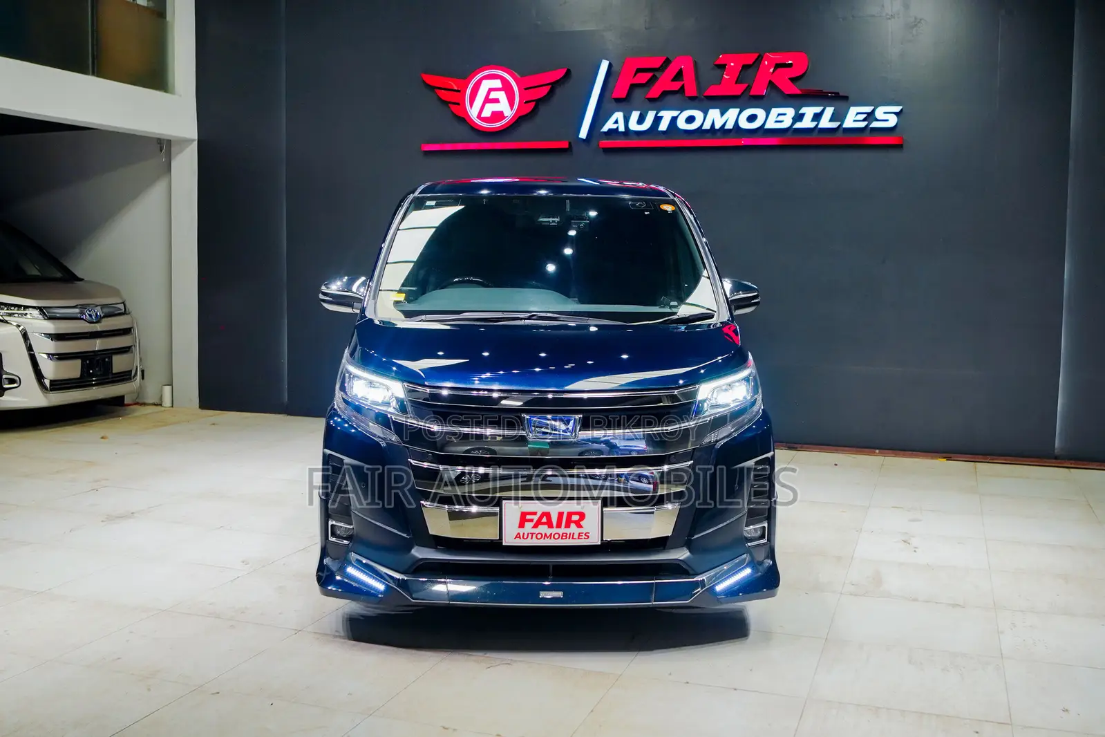 Toyota Noah 2021 Blue