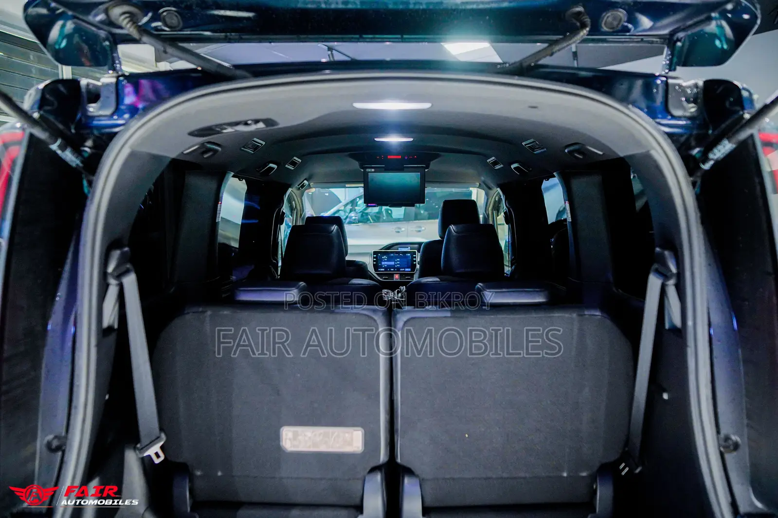 Toyota Noah 2021 Blue