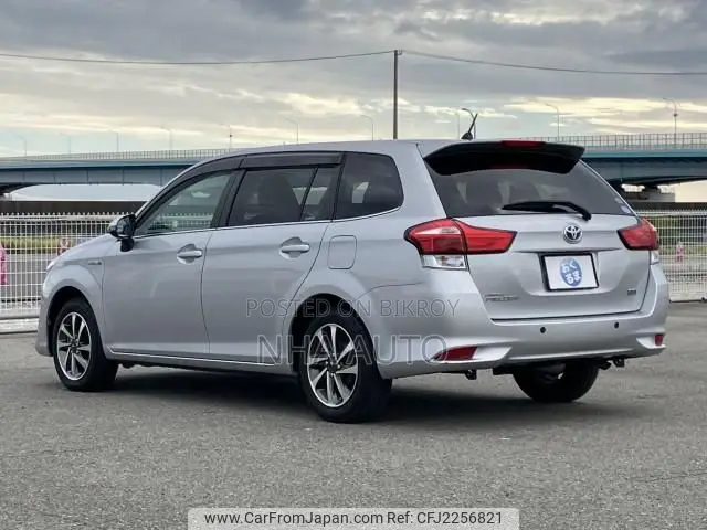Toyota Corolla Fielder 2021 Silver