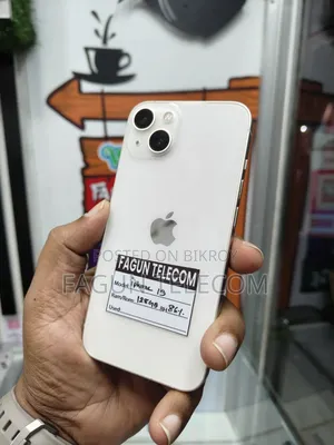 Apple iPhone 13 128 GB White