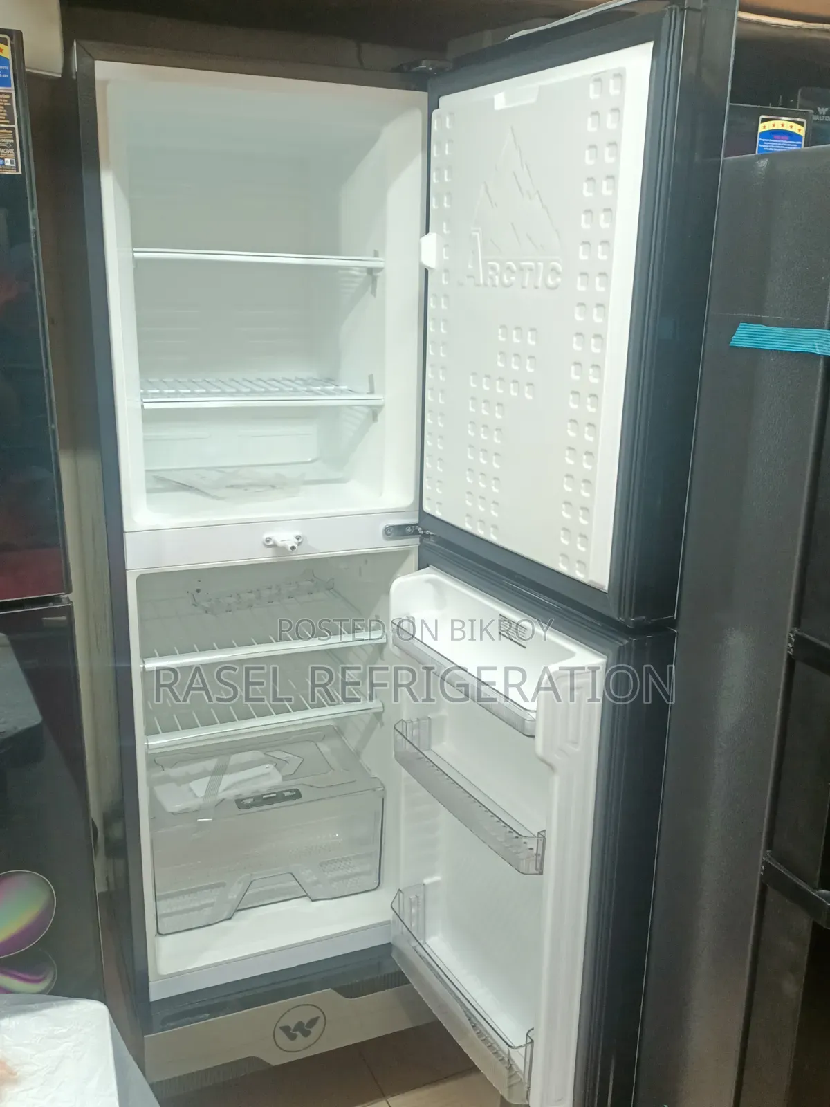 35% Discount!!! 250 Liter Walton Refrigerator Model WFB-2eo-Gdel.