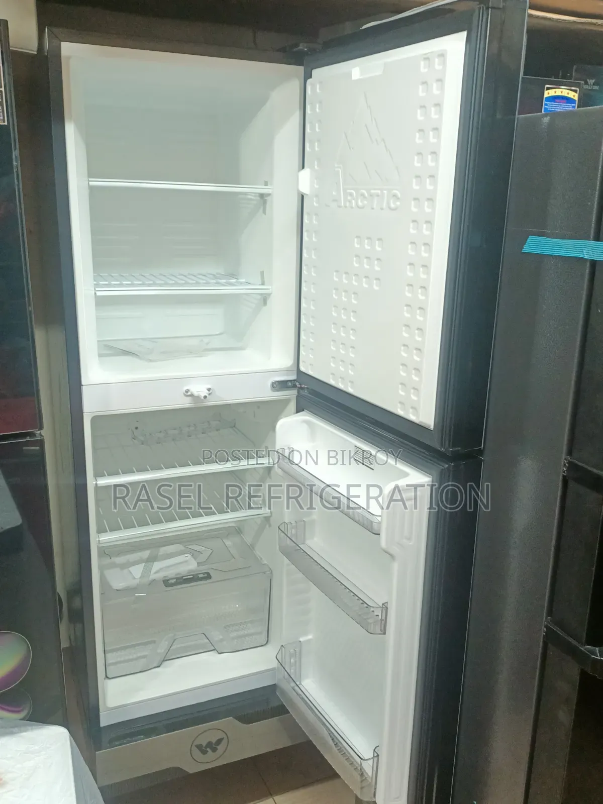 35% Discount!!! 250 Liter Walton Refrigerator Model WFB-2eo-Gdel.