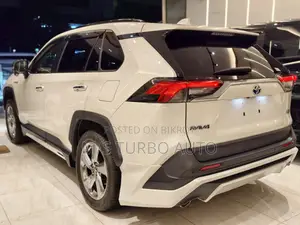 Toyota RAV4 Hybrid 2020 Pearl