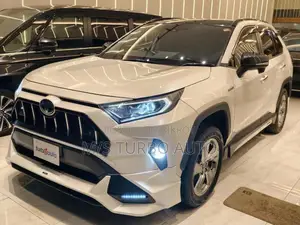 Toyota RAV4 Hybrid 2020 Pearl