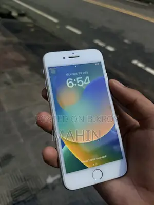 Apple iPhone 8 64 GB White