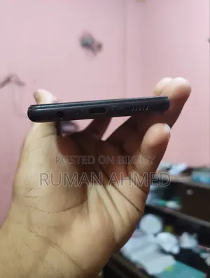 স্যামসাং গ্যালাক্সি এ১২ ৬৪ জিবি ব্ল্যাক