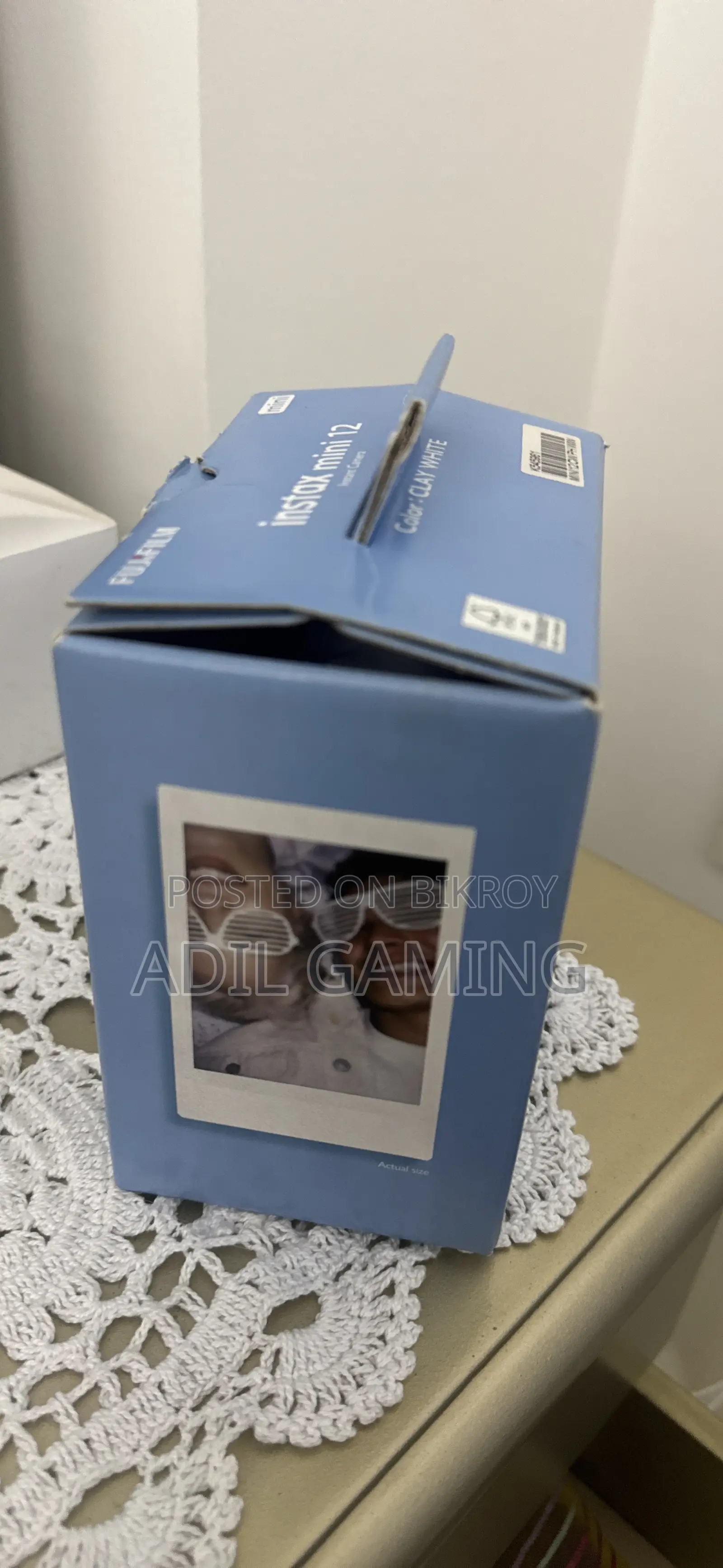সিঙ্গাপুর থেকে আনা ফুজি ফিল্ম ইনস্ট্যাক্স মিনি ১২