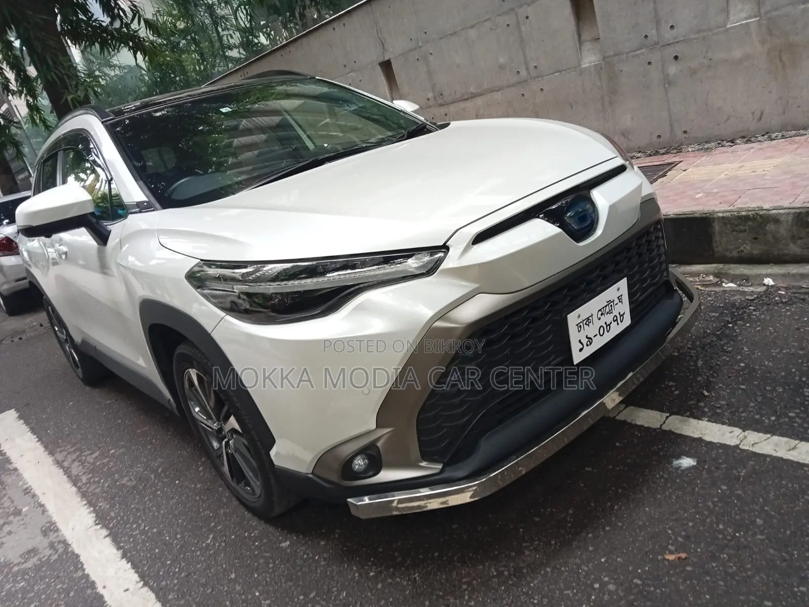টয়োটা করোলা ক্রস ২০২২ পার্ল