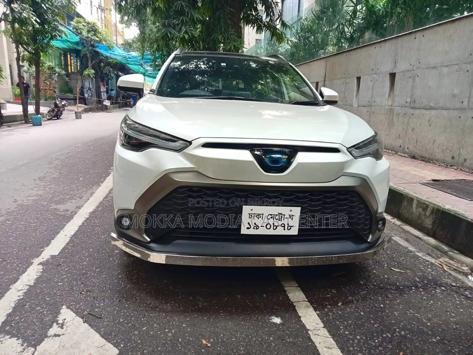 টয়োটা করোলা ক্রস ২০২২ পার্ল