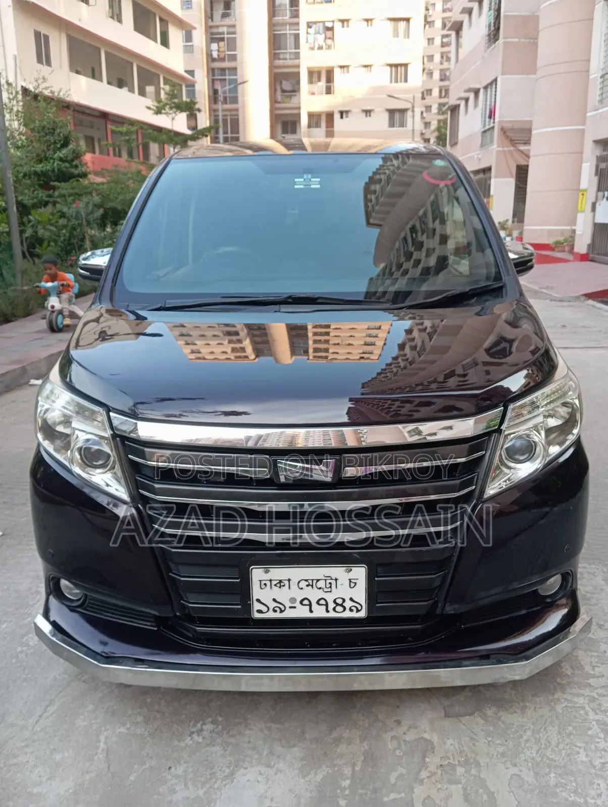 Toyota Noah 2.0 FWD (8 Seater) 2014 Purple