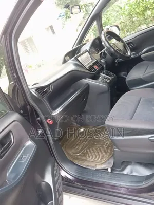 Toyota Noah 2.0 FWD (8 Seater) 2014 Purple