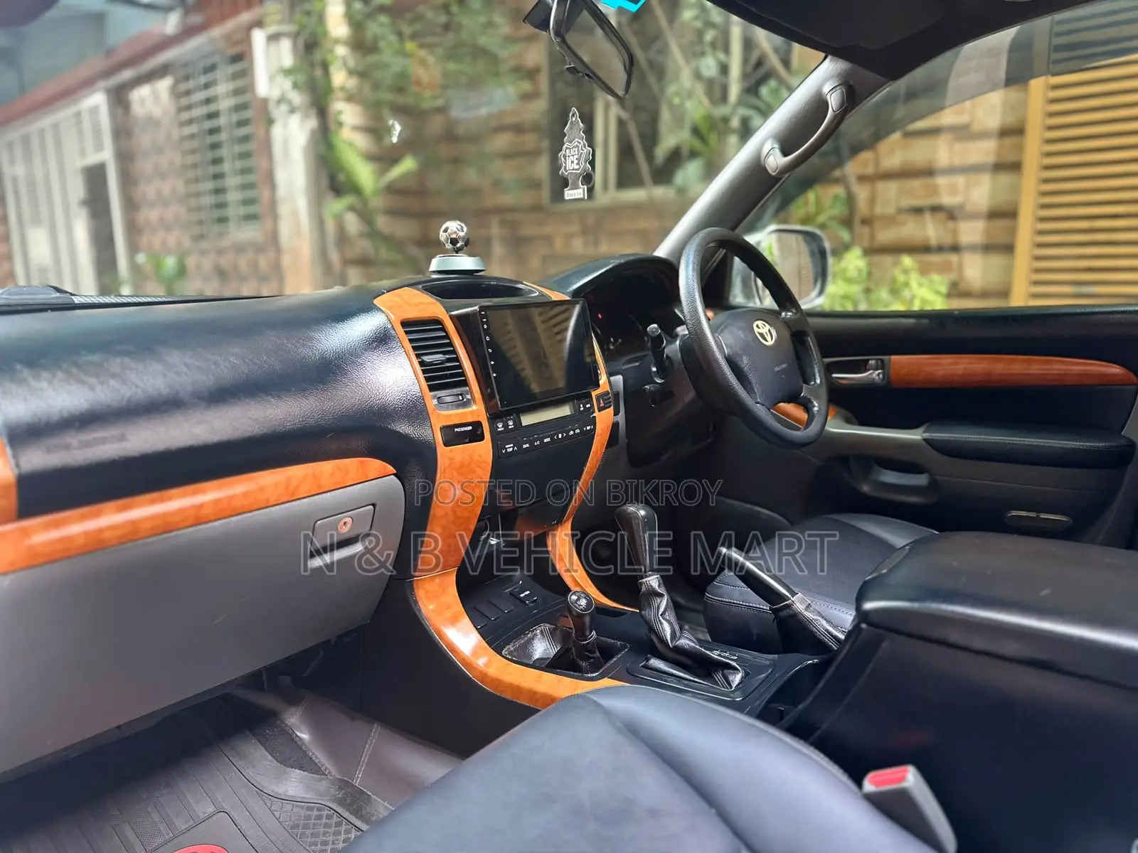 Toyota Land Cruiser PRADO 2003 Black