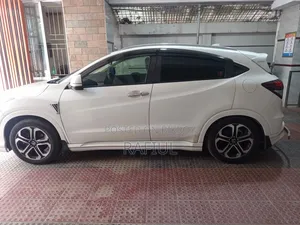 Honda Vezel 2014 Pearl