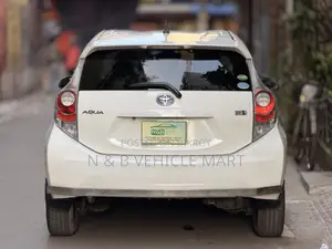 Toyota Aqua G 2014 Pearl