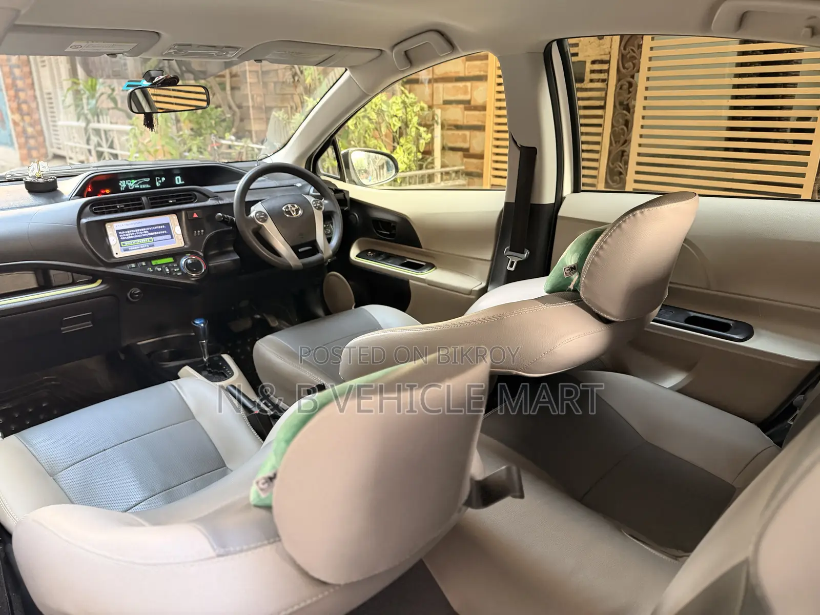 Toyota Aqua G 2014 Pearl