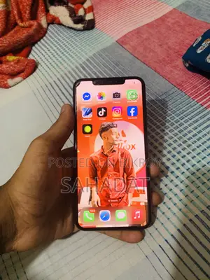 অ্যাপল আইফোন এক্সএস ম্যাক্স ৬৪ জিবি ব্ল্যাক