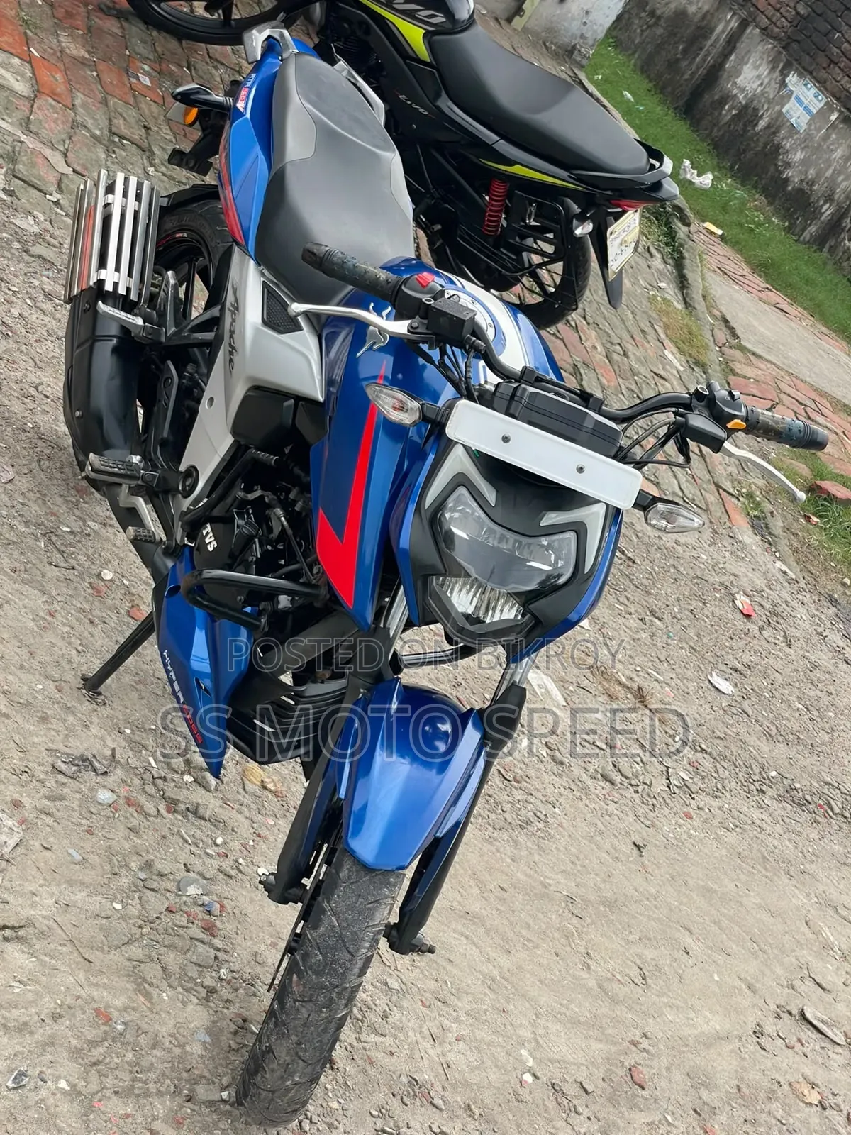 TVS Apache RTR 160 4V 2023 Blue