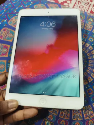 Apple 16 GB Silver