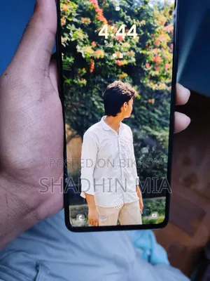নতুন স্যামসাং গ্যালাক্সি এ৫২ ১২৮ জিবি ব্ল্যাক