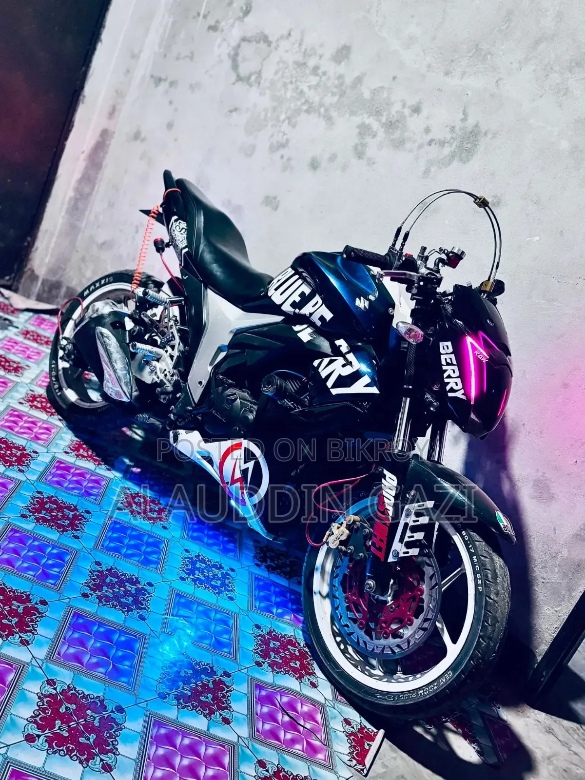 সুজুকি জিক্সার মনোটোন ২০২০ ব্ল্যাক