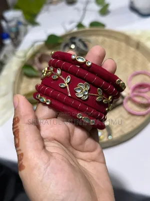 হ্যান্ডমেড চুরি