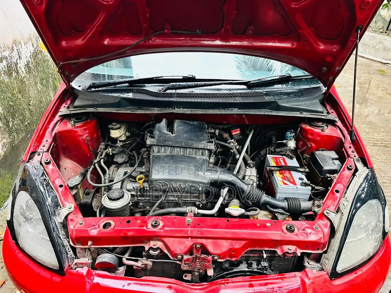 Toyota Vitz 2000 Red