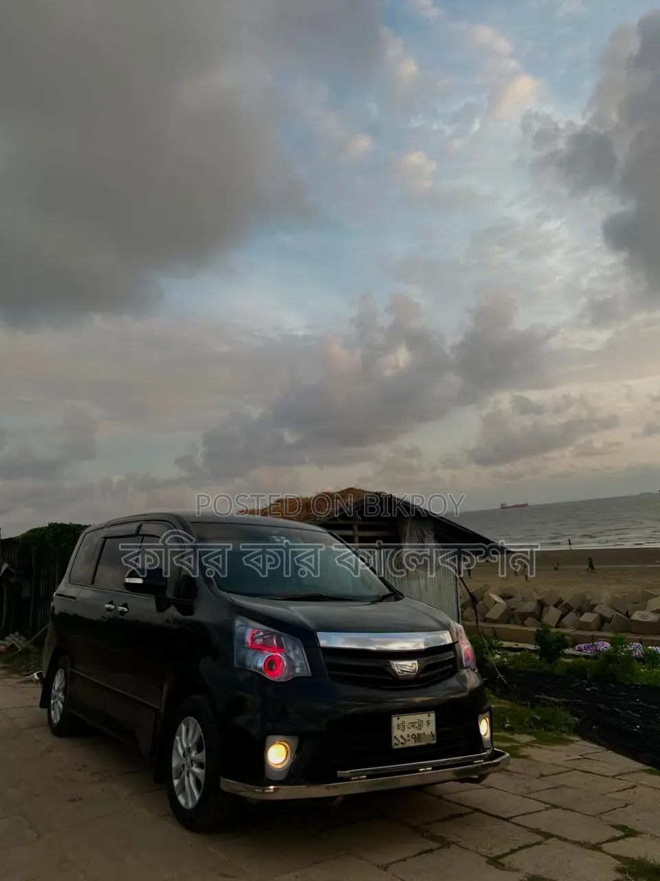 Toyota Noah 2012 Black