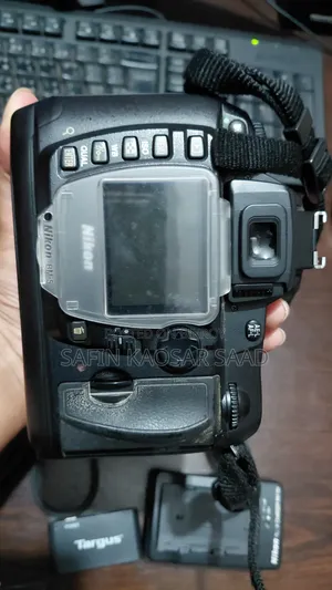 Nikon D70s DSLR Camera