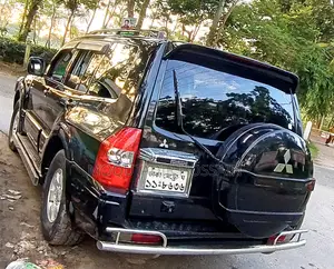 মিতসুবিশি পাজেরো পিনিনফারিনা ২০০৪ ব্ল্যাক