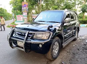 মিতসুবিশি পাজেরো পিনিনফারিনা ২০০৪ ব্ল্যাক