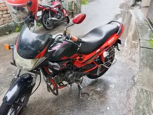 Hero Glamour 2016 Red