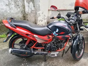 হিরো গ্ল্যামার ২০১৬ লাল