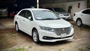টয়োটা প্রিমিও ১.৫ এফডব্লিউডি ২০১৭ পার্ল