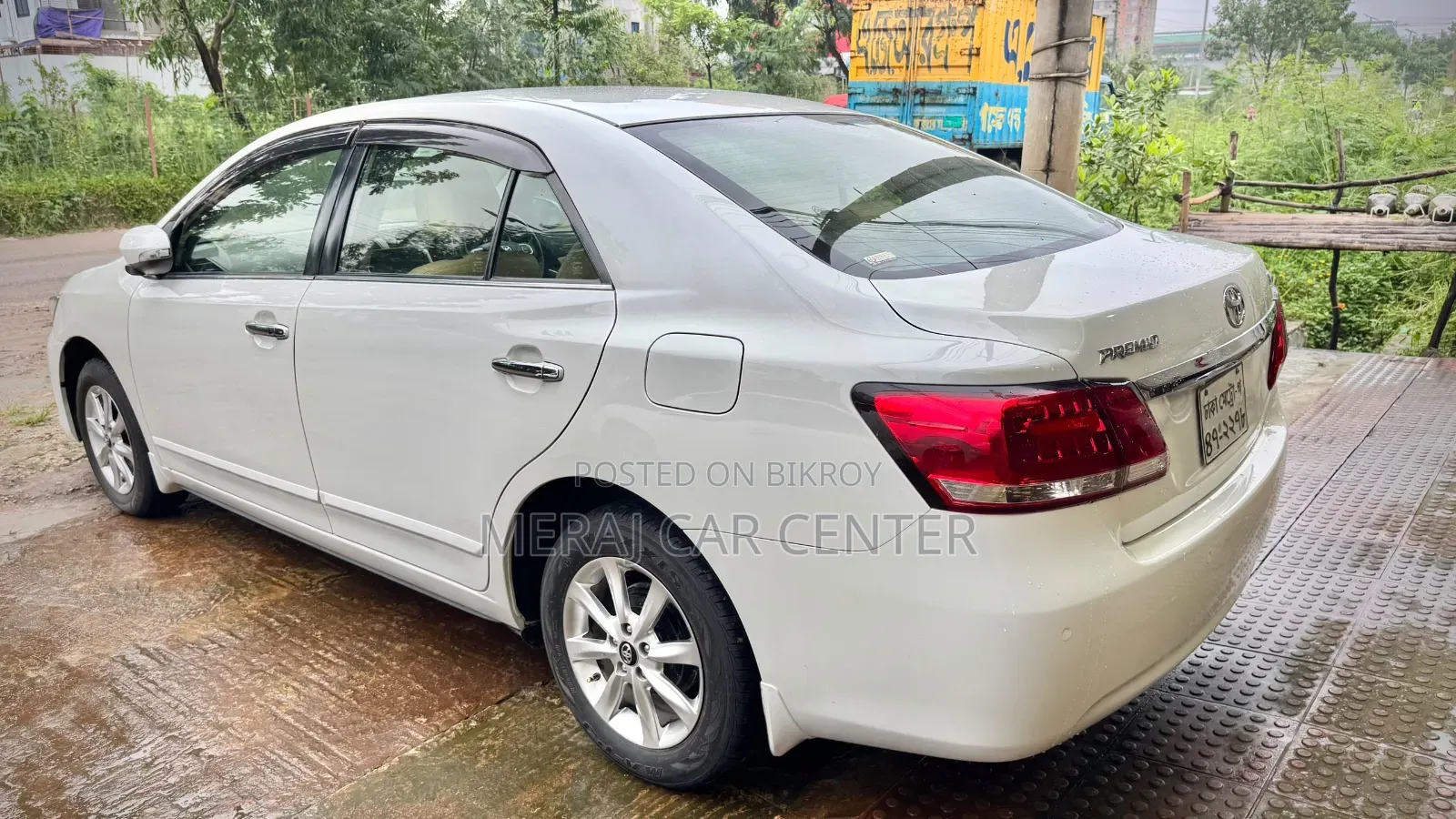টয়োটা প্রিমিও ১.৫ এফডব্লিউডি ২০১৭ পার্ল