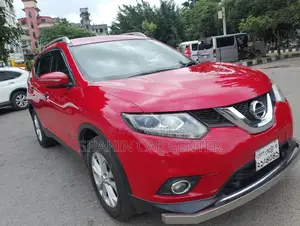নিসান এক্স-ট্রেইল ২.০ হাইব্রিড এফডব্লিউডি ২০১৬ লাল