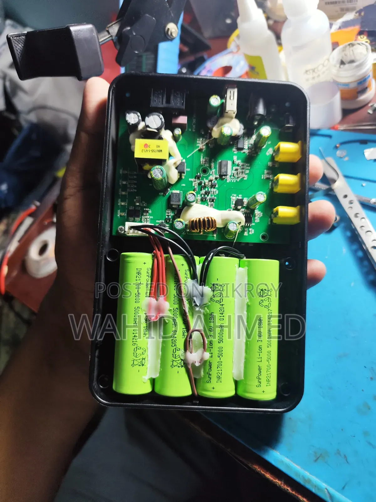 সকল ধরণের গেজেট আইটেম রিপেয়ার করা হয় Raihan's Repairing Station - এ