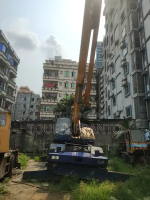 ২৫ টন ক্রেন