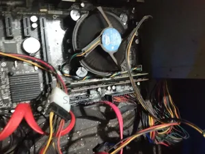 Desktop Computer Gigabyte 4GB SSD 128GB