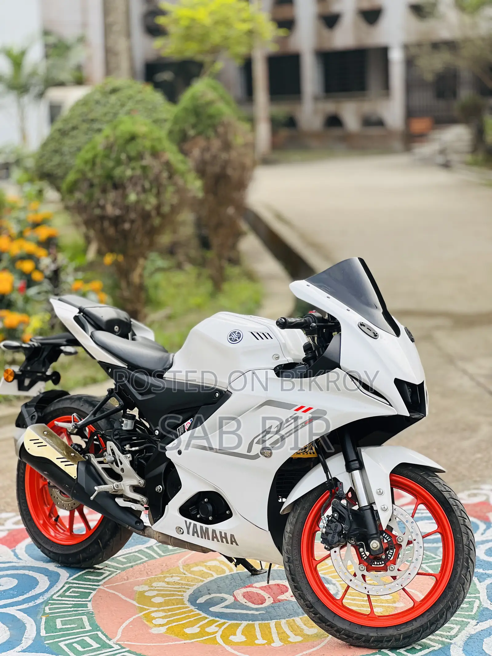 Yamaha R1 2024 White
