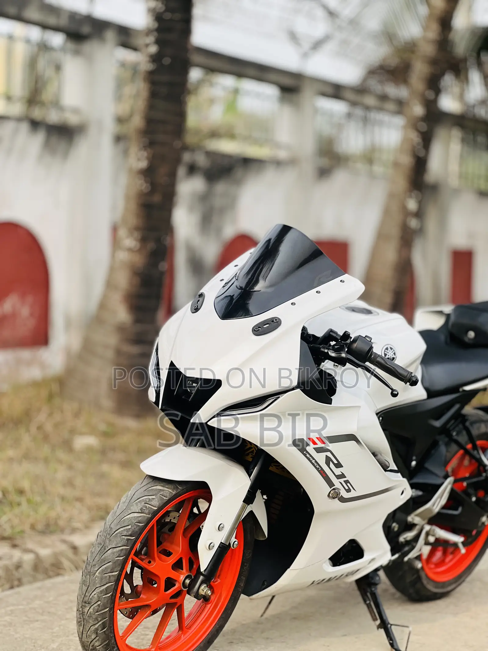 Yamaha R1 2024 White