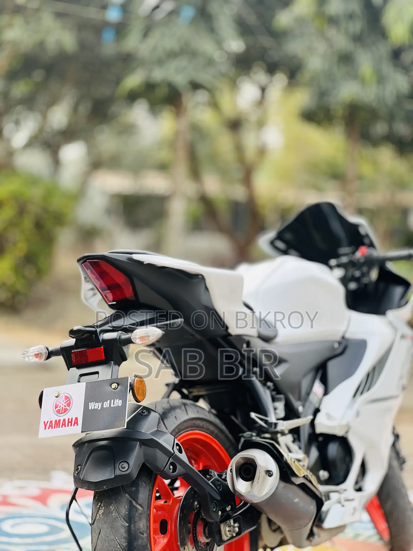 Yamaha R1 2024 White