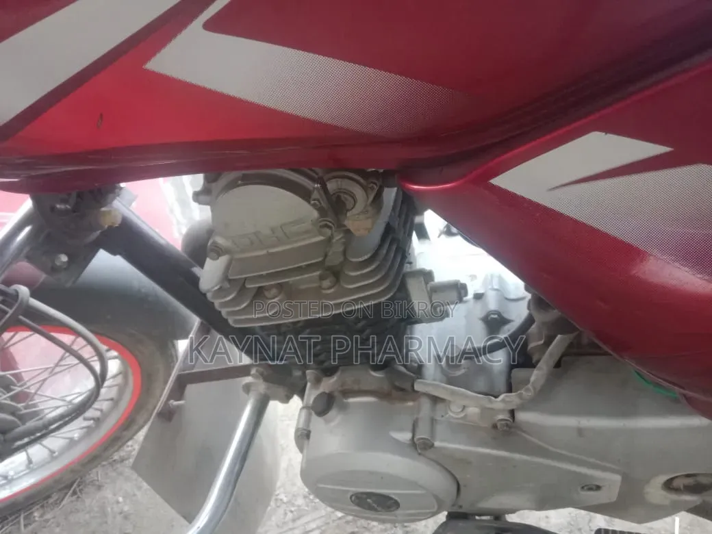 Bajaj CT 100 2016 Red