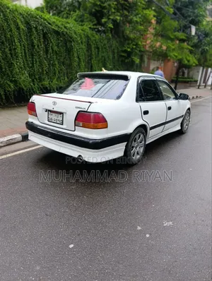Toyota Corolla 1996 White