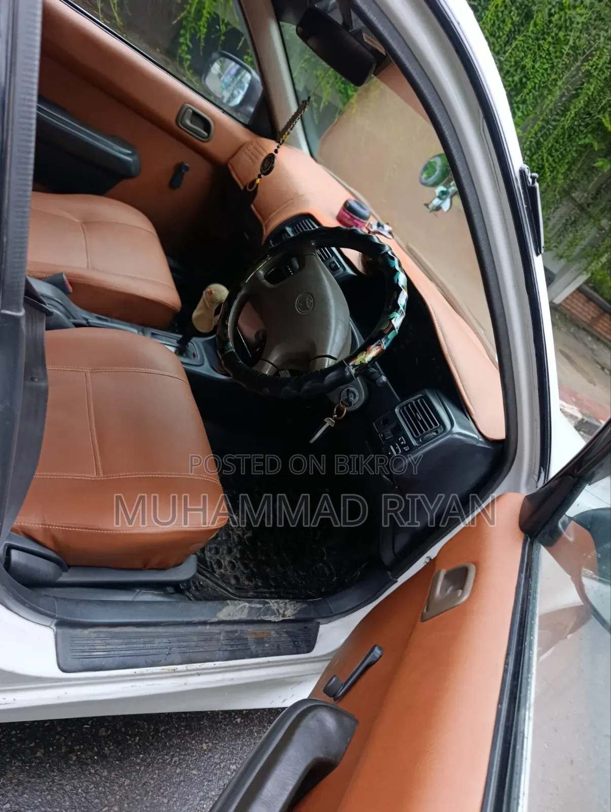 Toyota Corolla 1996 White