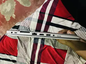নতুন ল্যাপটপ HP EliteBook 830 G5 8GB Intel Core i5 SSD 256GB