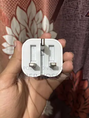 Apple 20 W Original Adapter and Cable