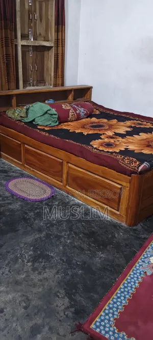 Neem wood bed