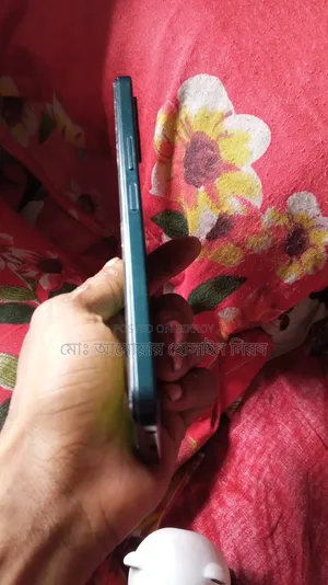 Vivo Y04 128 GB Blue